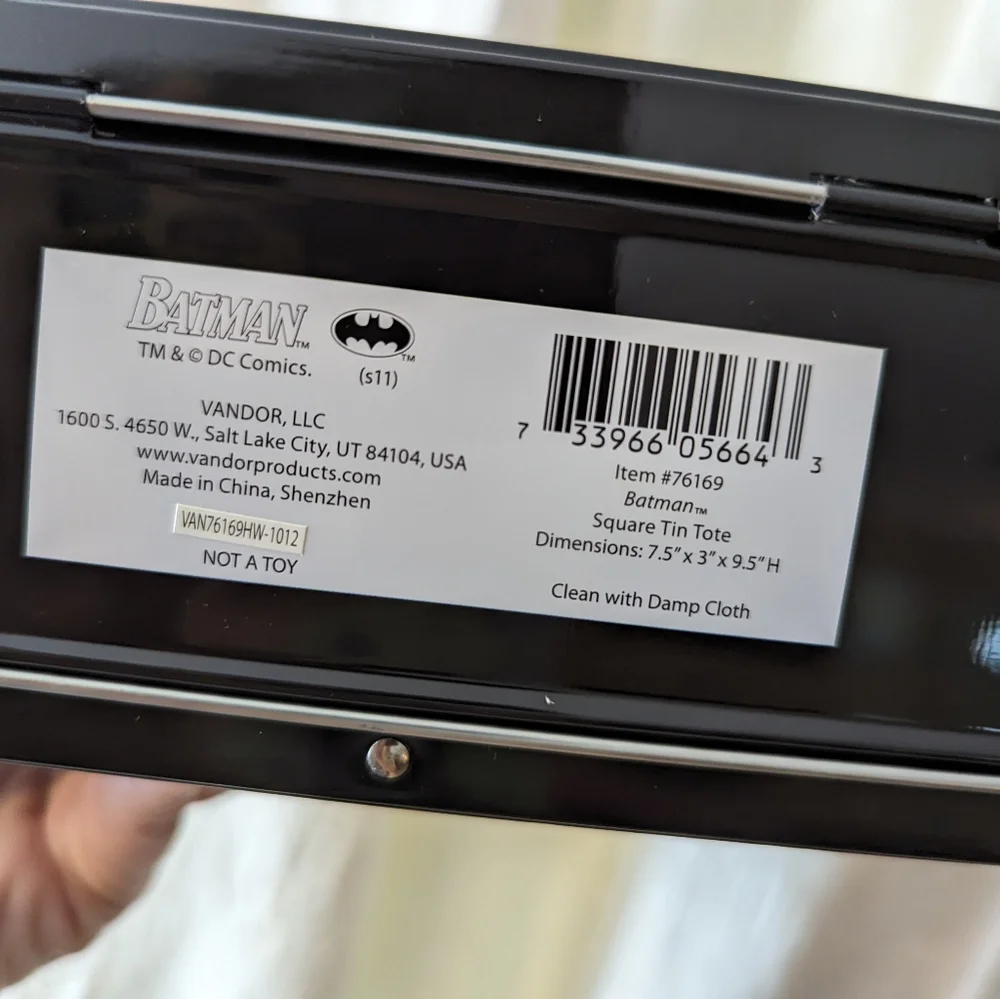 Batman square tin tote metal lunchbox - Picture 6 of 6